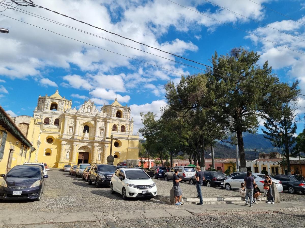 Готель Casa Capirucho Antigua Екстер'єр фото